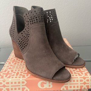 Gianni Bini Women's Gray Peep-Toe Booties